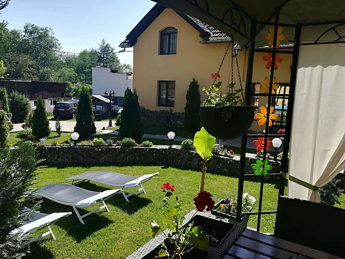 Casa De Vacanta Silvia Vărmaga Exterior foto